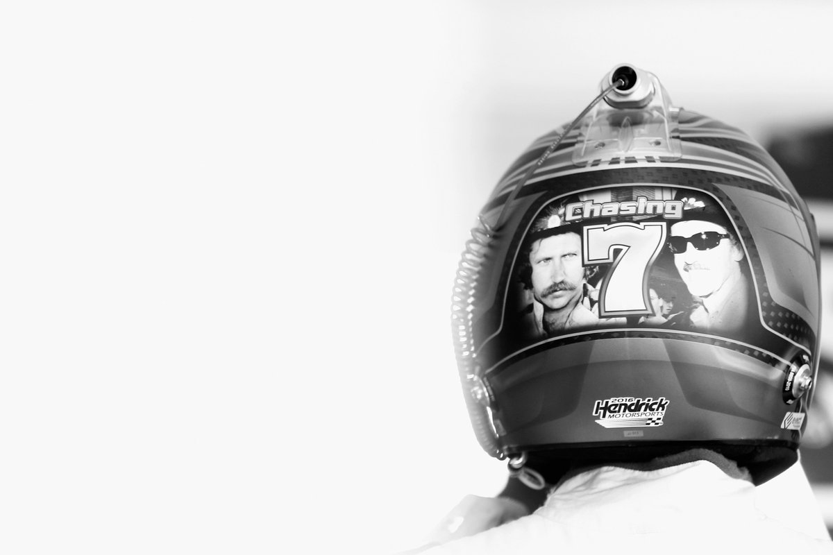 TALLADEGA's tweet photo. We're all witnessing history. #se7en https://t.co/yServUbHfs