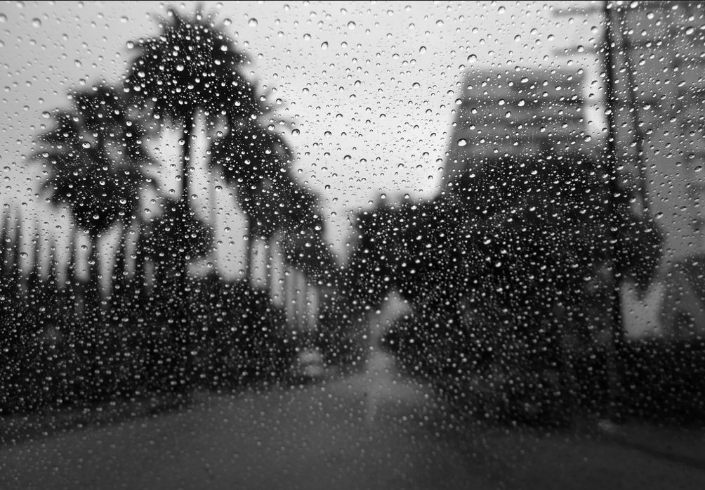 LACoPublicWorks's tweet photo. Heavier #LArain expected tonight through early tmrw morning. Flash Flood Watch in effect for burn areas. #LAWeather #cawx https://t.co/o7MKVexSmc
