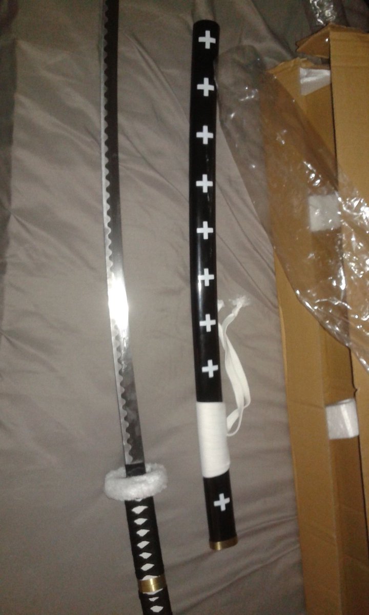 HunterSmoker_'s tweet photo. //I got Law's fucking sword!!!~♡ https://t.co/2biONHvV22