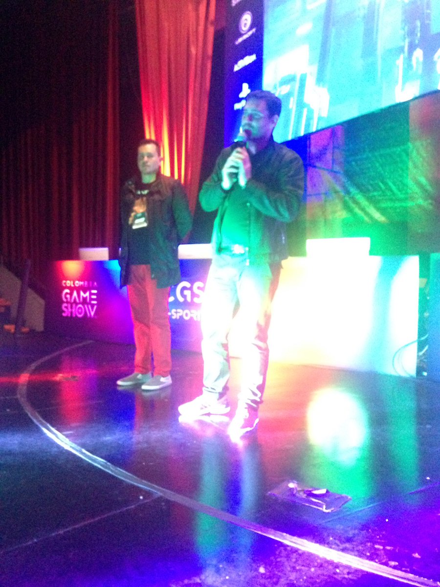 ColGameShow's tweet image. Fabián Bueno CEO de @redbuttonLA agradece a los asistentes por la participación #EnCGS2016 . Nos vemos el próximo año!!!