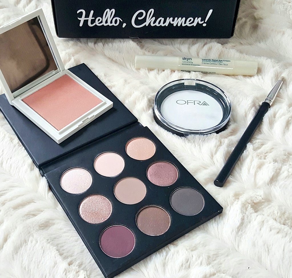jgee_xo's tweet photo. Oh btw this months @boxycharm is absolutely amazing 😭😍 #boxygroove #boxycharm https://t.co/8dFrR3rDCu
