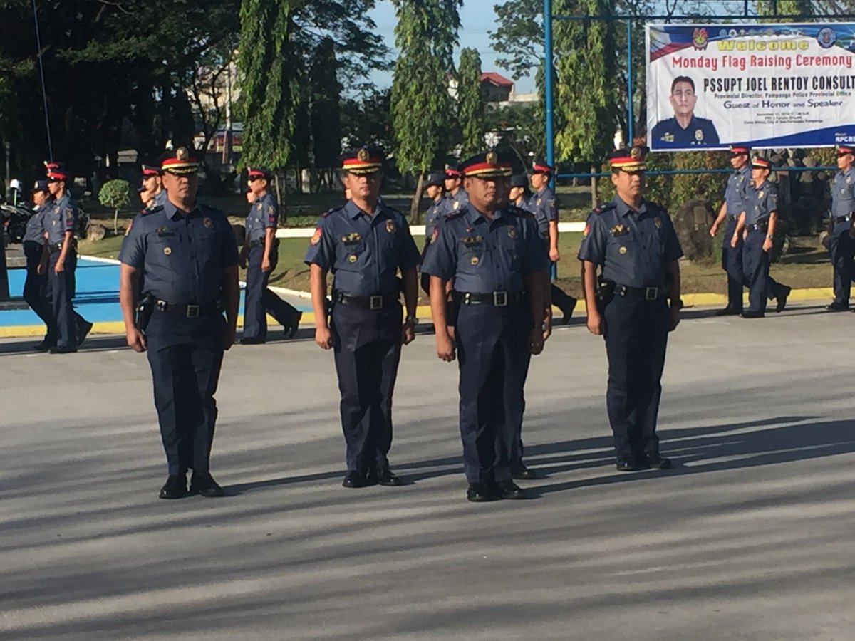 rpcrd3's tweet photo. @rpio_pro3 PSUPT MANNY T CALMA, Deputy Chief, RPCRD Battalion Commander during the Monday Flag Raising Ceremony. https://t.co/DHwqfLpKcQ
