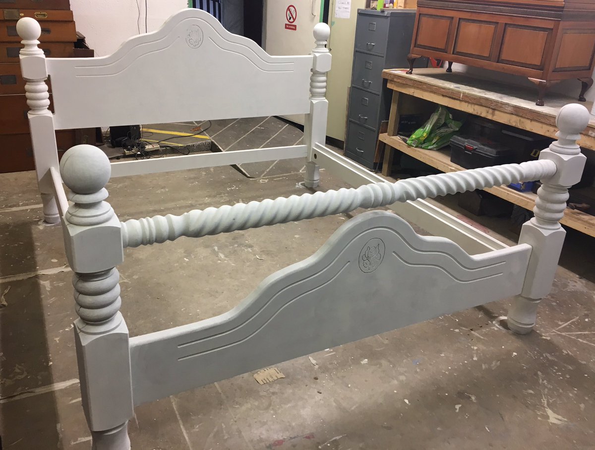spw1977's tweet photo. A piece of commissioned work for a customer done to their specification finished in Annie Sloan Greek blue and old white. https://t.co/IQBomKUnxt