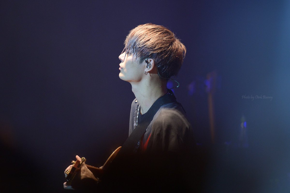 OinkBunny's tweet photo. 2016. 11. 19 ONE OK ROCK LIVE IN KOREA Toru

#oneokrock #oneokrockliveinkorea #toru #ワンオク #oneokrockkorea #ワンオクロック #korea #韓国 #원오크 #원오크락 #토루 https://t.co/PBrM3wumhh