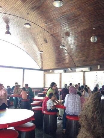 incredibleviews's tweet photo. The real life Krusty Krab https://t.co/lo4NxQZzOt