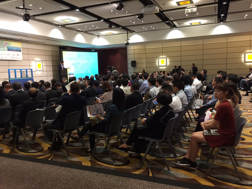 Checkout EMC Services Showcase <a href="/Hong/">HongYi925</a> Kong Int'l Computer Conf 2016. #DigitalTransformation #Bigdata #Application @emcmak2 <a href="/vincentwckwok/">Vincent Kwok</a>