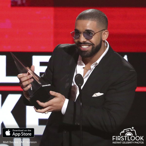 FirstLook App tweet media