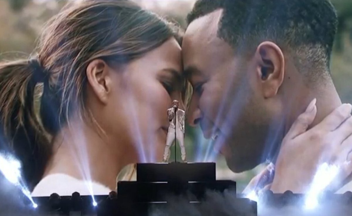CTV's tweet photo. Really feeling the love after @johnlegend's performance ❤️ #AMAs #LoveMeNow https://t.co/SXfuV8EbEz