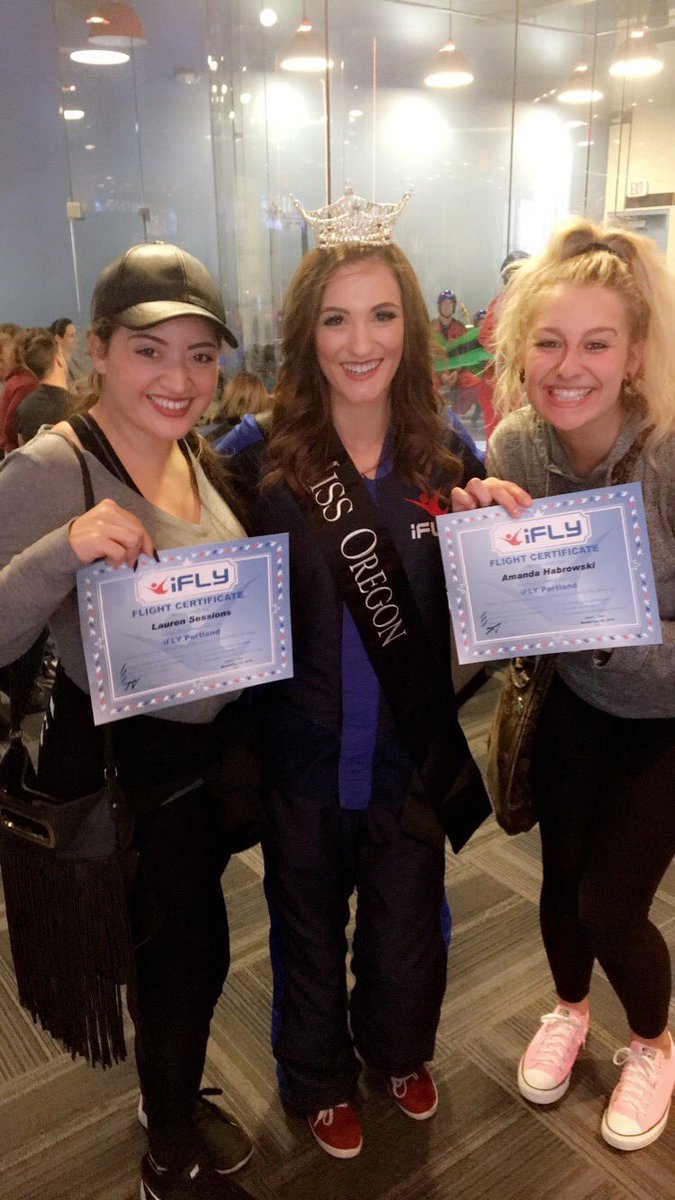 dudeitsice's tweet photo. Can't forget about @MissAmericaOR! @iFLYPortland #PDX https://t.co/t0jm2Tk1Ni