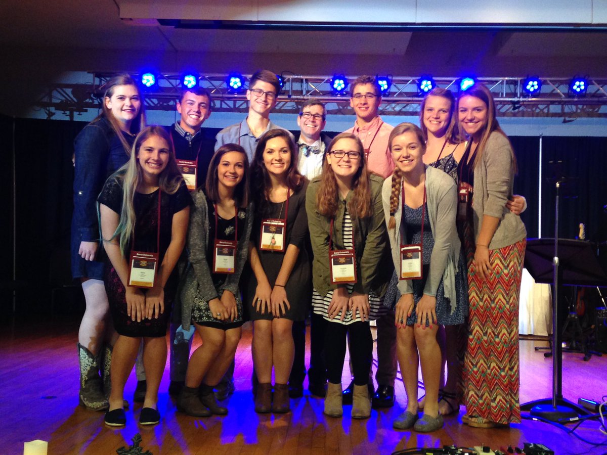 Taylor_Annie99's tweet photo. #RCYC2016 was a blast with these beautiful people🙌🏼😊 #nekryc https://t.co/Y0UzCzREqu
