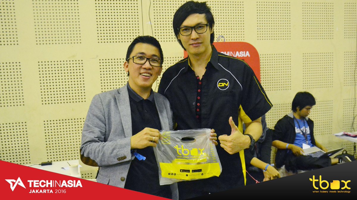 tboxbakery's tweet image. our CEO, Erianto Chang with Irwan Chandra , Co-Founder On-Trucks. Too much influential people in one frame :D 
#tiajkt2016