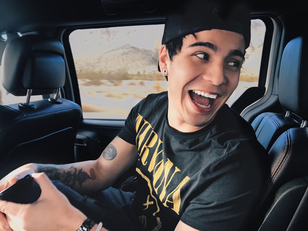 villalobossebas's tweet photo. Road trip with friends 🤘🏼! https://t.co/kcQcEVDNHK