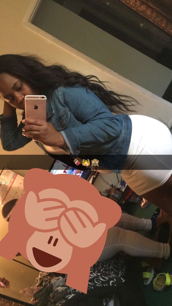 _xtiarriaaaaa's tweet photo. Not supposed to be on twitter so I'll be sharing with T for a second π #dayetweet https://t.co/Go9BiLhF9G