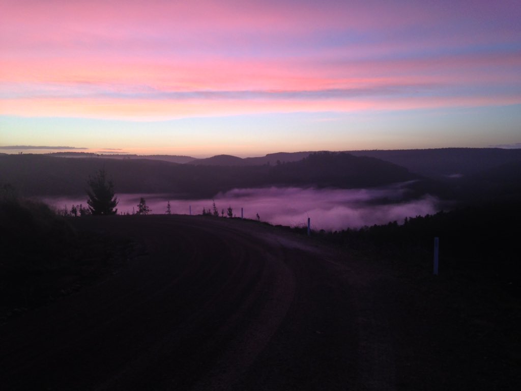 beyonderup's tweet photo. A view of Nannup valley. One reason why I enjoy driving to work in the early spring mornings during the #springdownsouth @beyonderup falls. https://t.co/U0P04EjLnp