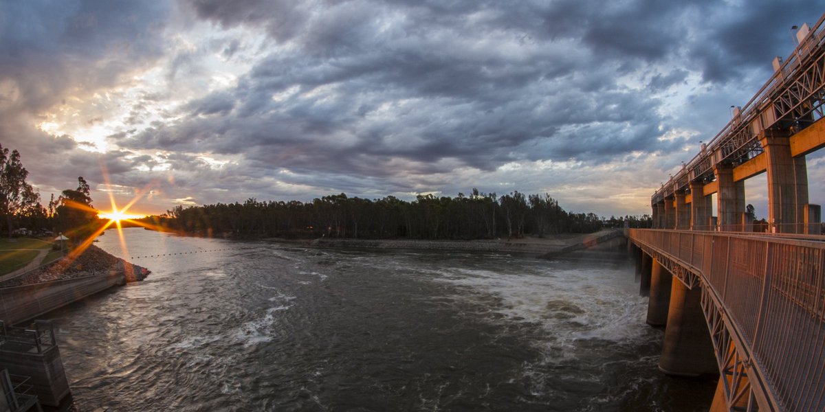 MD_Basin_Auth's tweet image. Plenty of paddlers set off this morning, downstream of Yarrawonga Weir for #MassiveMurrayPaddle to raise $ for charity.