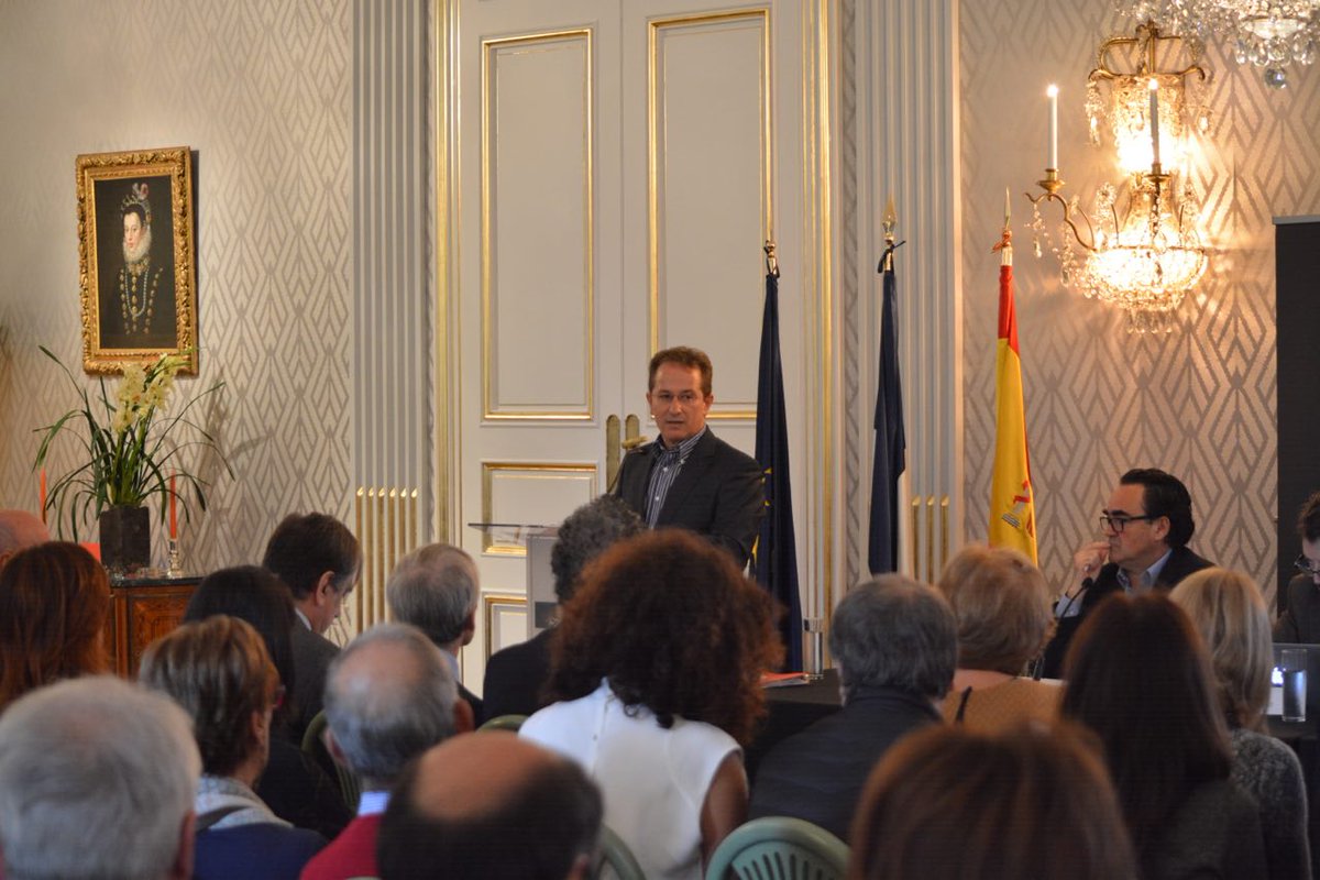EUPoliciesUGT's tweet photo. Desde la jornada sobre el futuro de las #pensiones @Fund_AGFITEL con @mcarmenbarrera y @UGT_FICA  @UGT_Comunica. @RFerCa https://t.co/Iyl85vuZ37