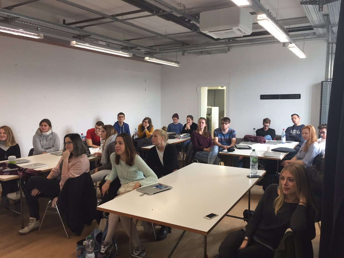 sammyschuckert's tweet image. Great Talk from @TDoennebrink at the @hfggmuend Hackathon 'Use things better together'. Now speaking the Leila Founder. #OSCEdays #hfghack