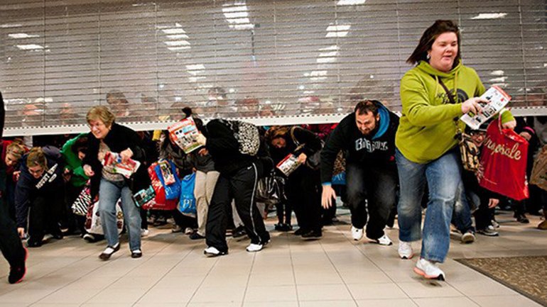 retail_max's tweet photo. A comprar que ya es “FRIDAY” https://t.co/CYggJ5sYko https://t.co/LkezZUS6Im