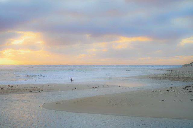 MargaretRiver's tweet image. Dreamy sunsets and surfboards... what we do best.
#justanotherdayinWA #seeaustralia  📷: @discovermargaretriver on Instagram