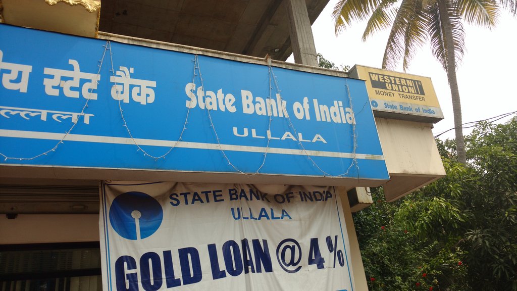 NilayBunkar's tweet photo. @TheOfficialSBI 
Thanks to the Branch Manager who helped us knwing that we were traveling and were short of cash
Thanks to Banking community https://t.co/nw7x3gIBJa