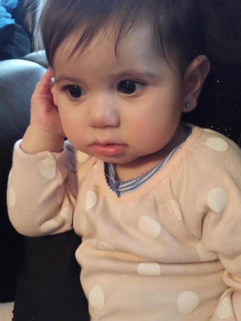 Fatima_Younes's tweet photo. when you realize you have 2 weeks to get the 6 assignments you've been putting off done... #ateher https://t.co/ZgtnnkZB3C