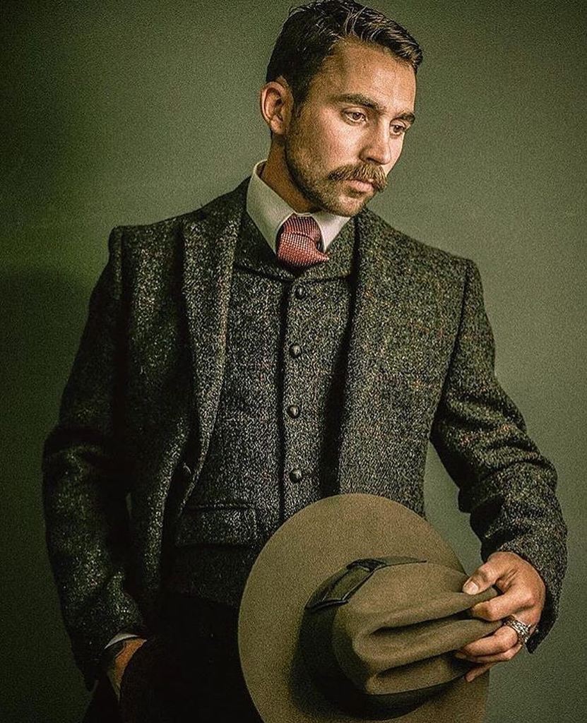 Apothecary87's tweet photo. @zac_ruin with classic gentleman's style, wearing @thomasfarthinglondon
https://t.co/I9oQJ5QRTy
#TheManClub
#Apoth… https://t.co/iMZnwsRzAy