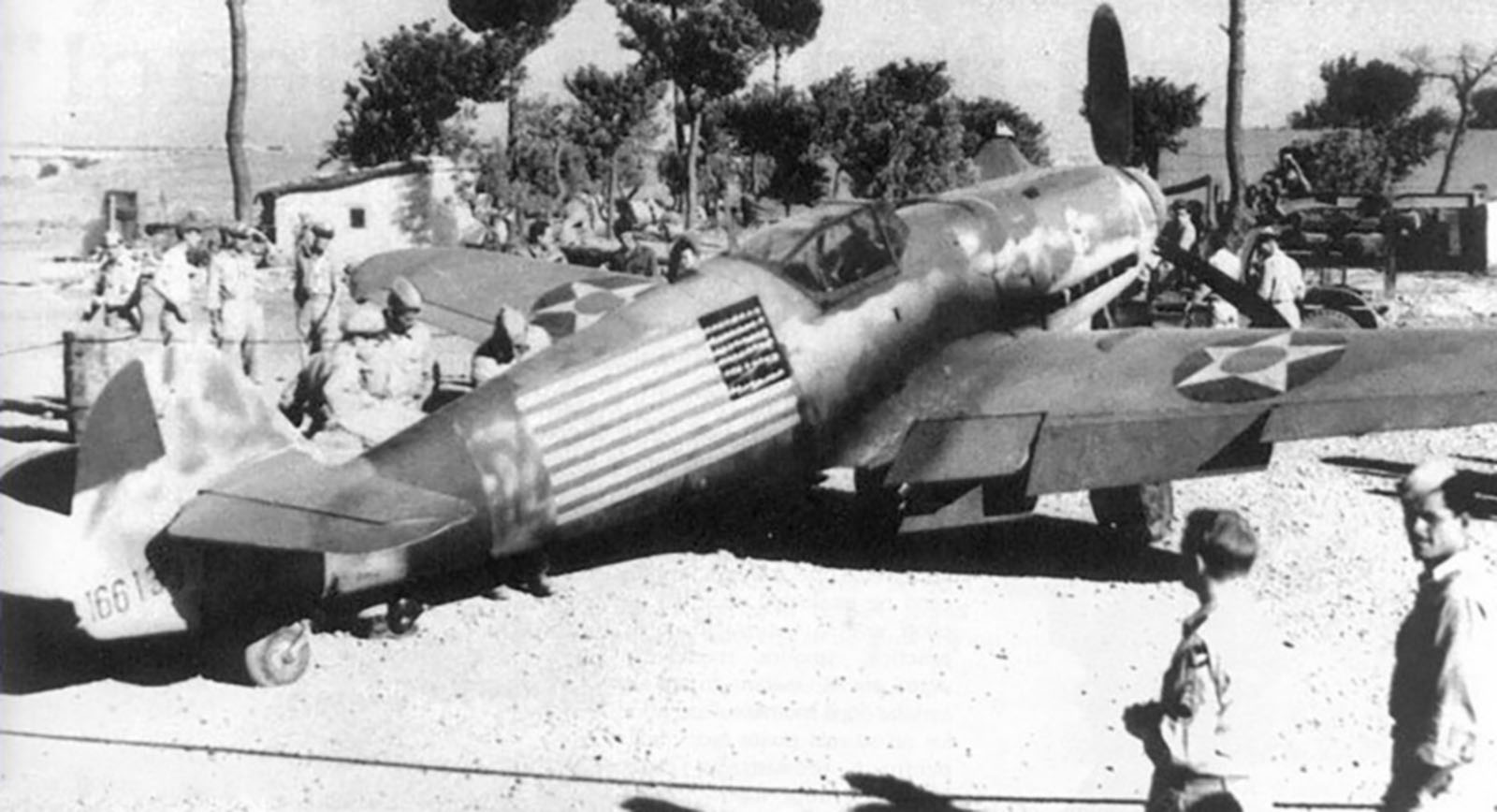 気まぐれミリタリー画像bot 1944年8月27日 ルーマニアのエースパイロット コンスタンティン カンタクジノが イタリアのフォッジャにいる連合軍に和平条件を伝えるために行く際乗っていたbf109g 6 彼はp 51bでルーマニアに帰国したのでこの機体は米軍の 気まぐれミリタリー画像bot 1944年8月27日 ルーマニアのエースパイロット コンスタンティン カンタクジノが イタリアのフォッジャにいる連合軍に和平条件を伝えるために行く際乗っていたbf109g 6 彼はp 51bでルーマニアに帰国したのでこの機体は米軍の