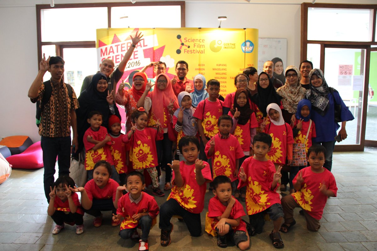 SiemensSEA's tweet photo. Siemens is proud to be part of Science Film Festival 2016 organized by Goethe Institute Indonesia #ingenuityforlife #sff2016 https://t.co/Q6WMJvsV8j