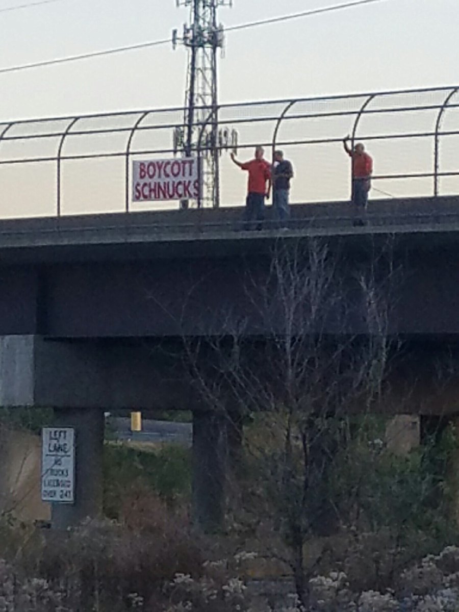 teamsters688's tweet photo. There will be a lot of shopping done this week. Tell your friends and family to #BoycottSchnucks! https://t.co/YdV7fYmH11