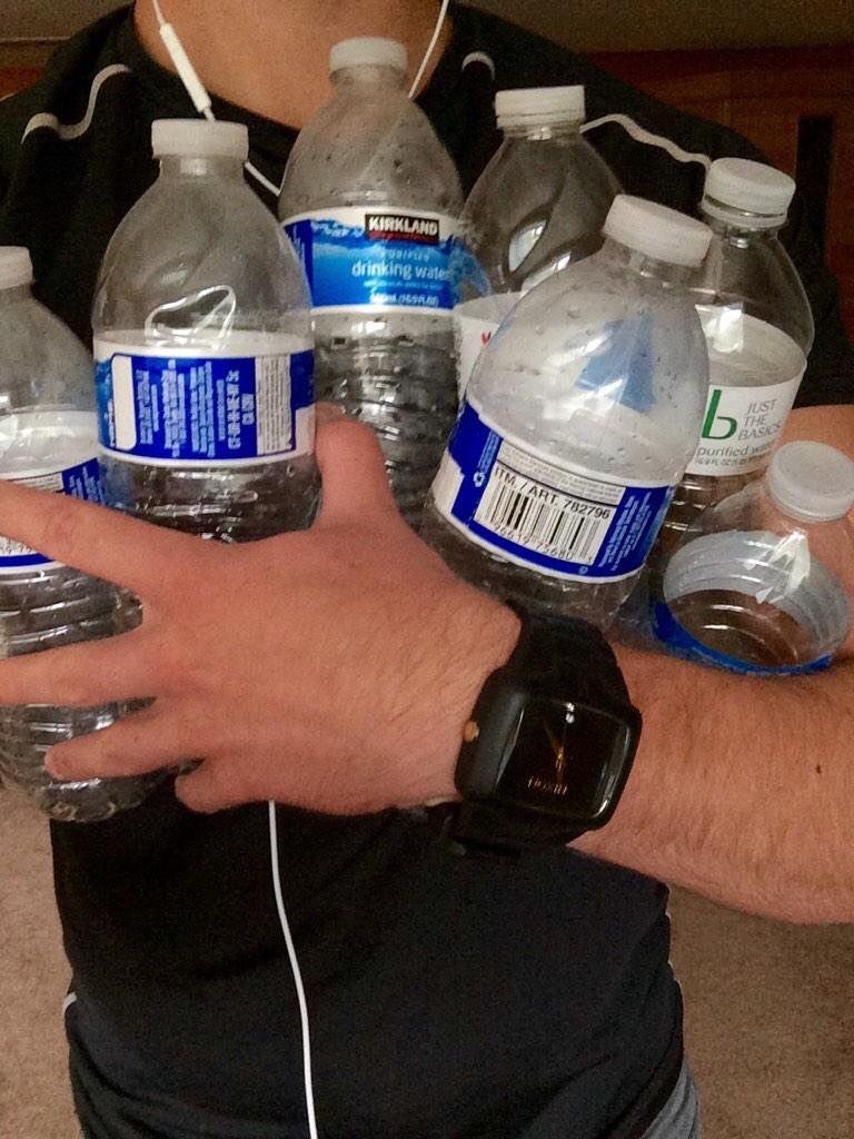 BestProFitness's tweet photo. Me cleaning my room/car https://t.co/EC4p3qpyxd