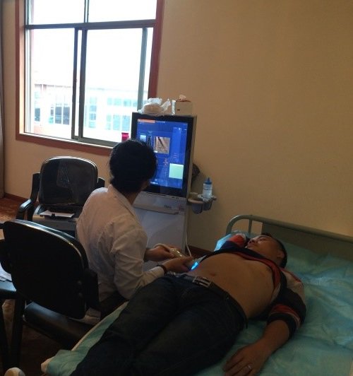 Echosens's tweet photo. [SCREENING] On November 7, 2016, #fibroscan screening at #China and #Vietnam border, in #Maguan @AASLDtweets @HepatitisEurope @Liver4Lifeuk https://t.co/Oz9ftuviO3