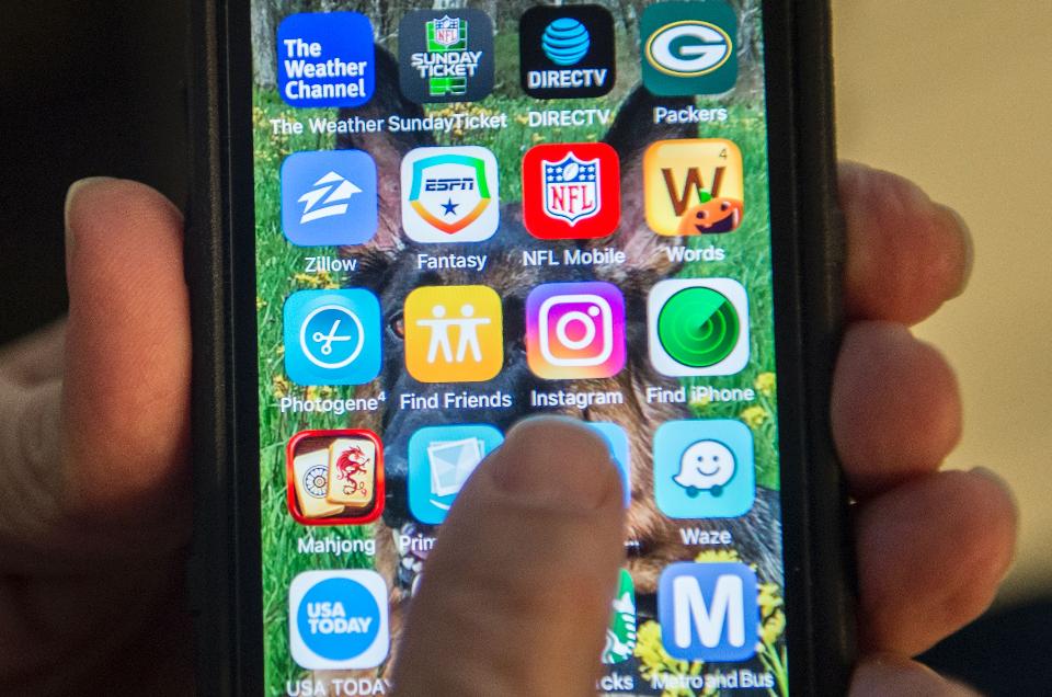 ForbesTech's tweet photo. Why you should really wash your hands and clean your phone regularly https://t.co/khm7CrEeEq https://t.co/AbAMEGB4Kc