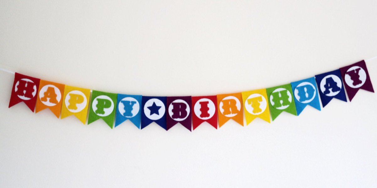 DitzandBobs's tweet photo. Felt name bunting https://t.co/svWxKwnHGi #Etsymntt #Etsyhandmade #Onlinecraft #PersonalisedBanner https://t.co/yvVVddk20F