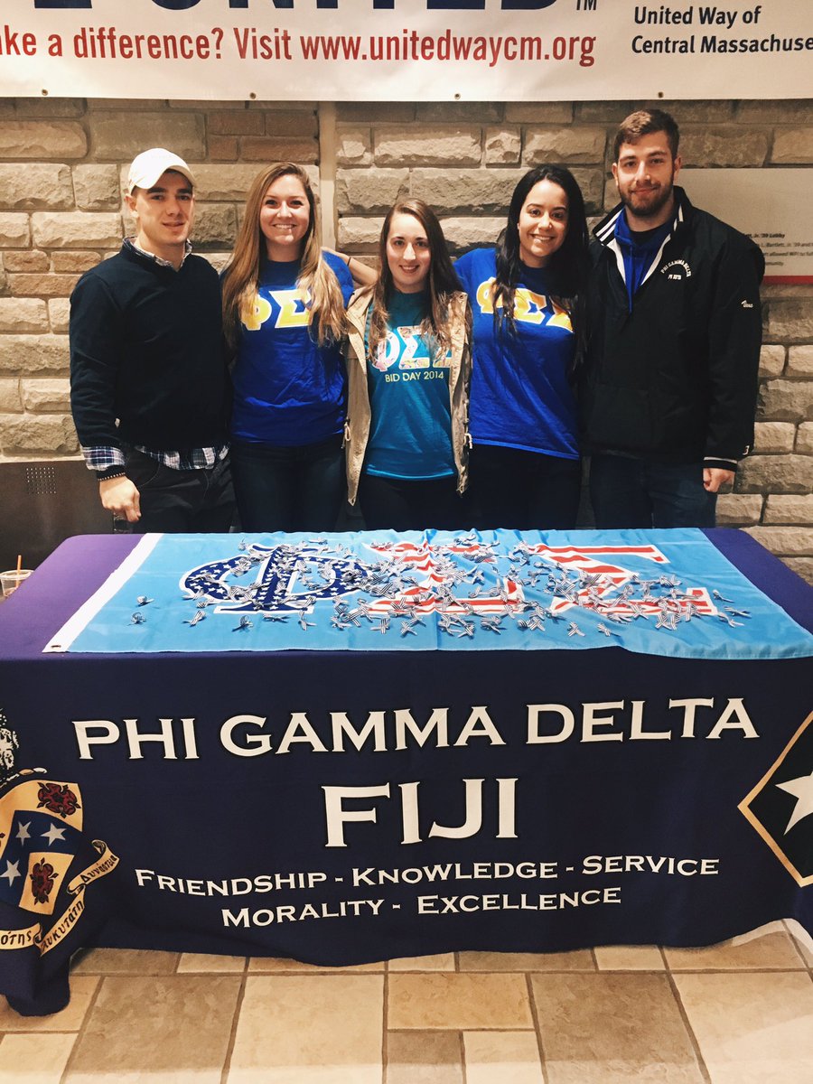 Come by the CC and buy a ribbon to support ALS Fundraising! 💙💛 #phisigwpi