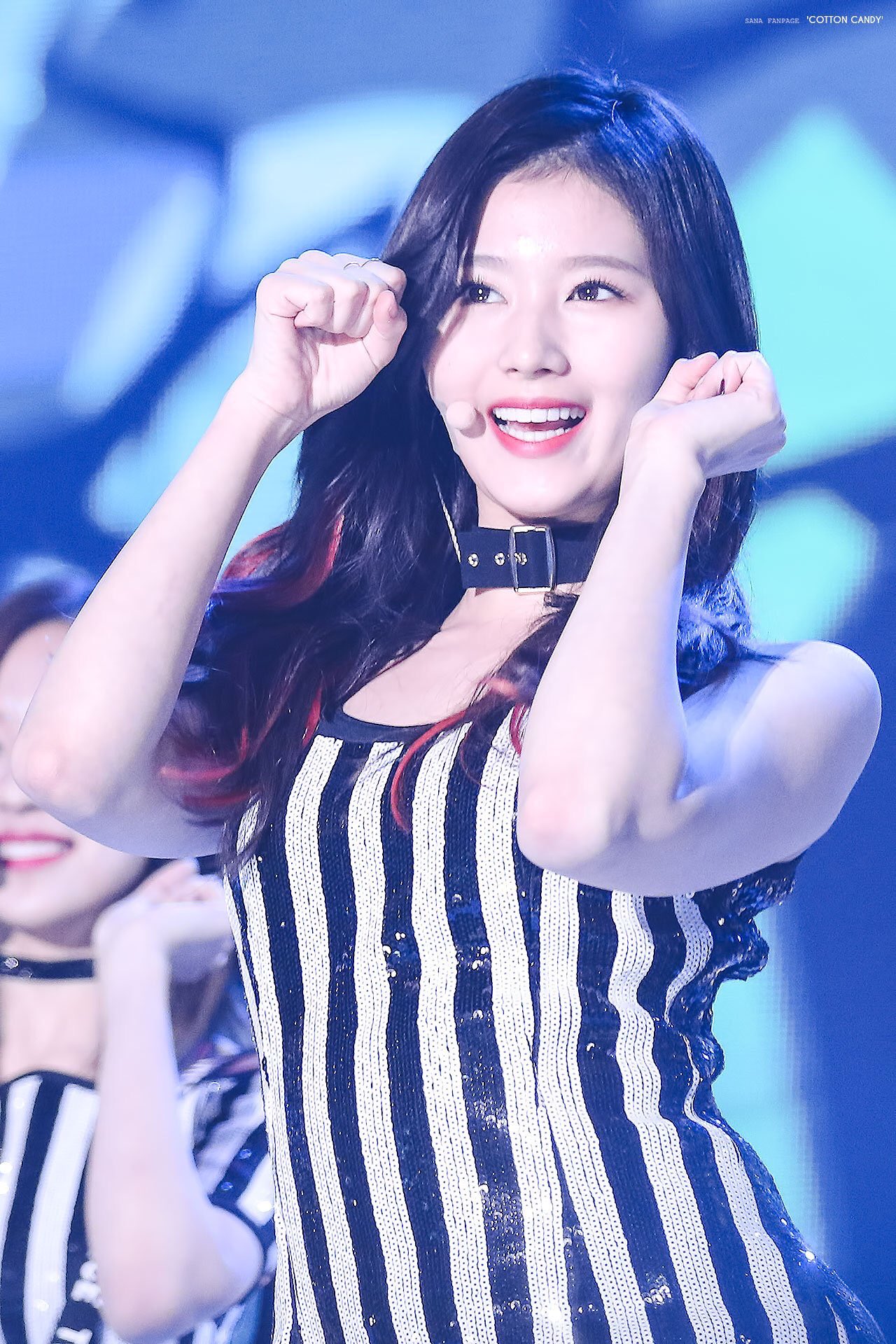 ししゃほ Twitter પર Twiceのステージも可愛かった てか衣装好き Ttの真似っこexoもやってたし 会場にいるみんながシャシャシャって言ってたし サナたんもチェヨンたんも可愛すぎた T Co Ikmqmfh4rf Twitter