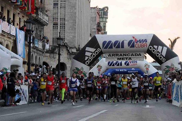 #Deporte: Richer Pérez logra sexto título consecutivo en la media del #Marabana #Cuba ow.ly/6Wxa306nhqW