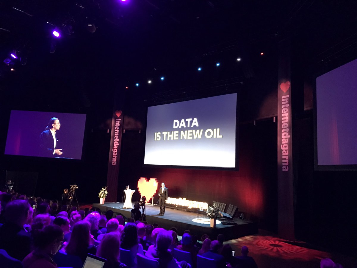 annsikrol's tweet photo. Hear hear! Data is the new oil! @mikko Collect correctly. #ind2016 https://t.co/cHVQiBR6pR