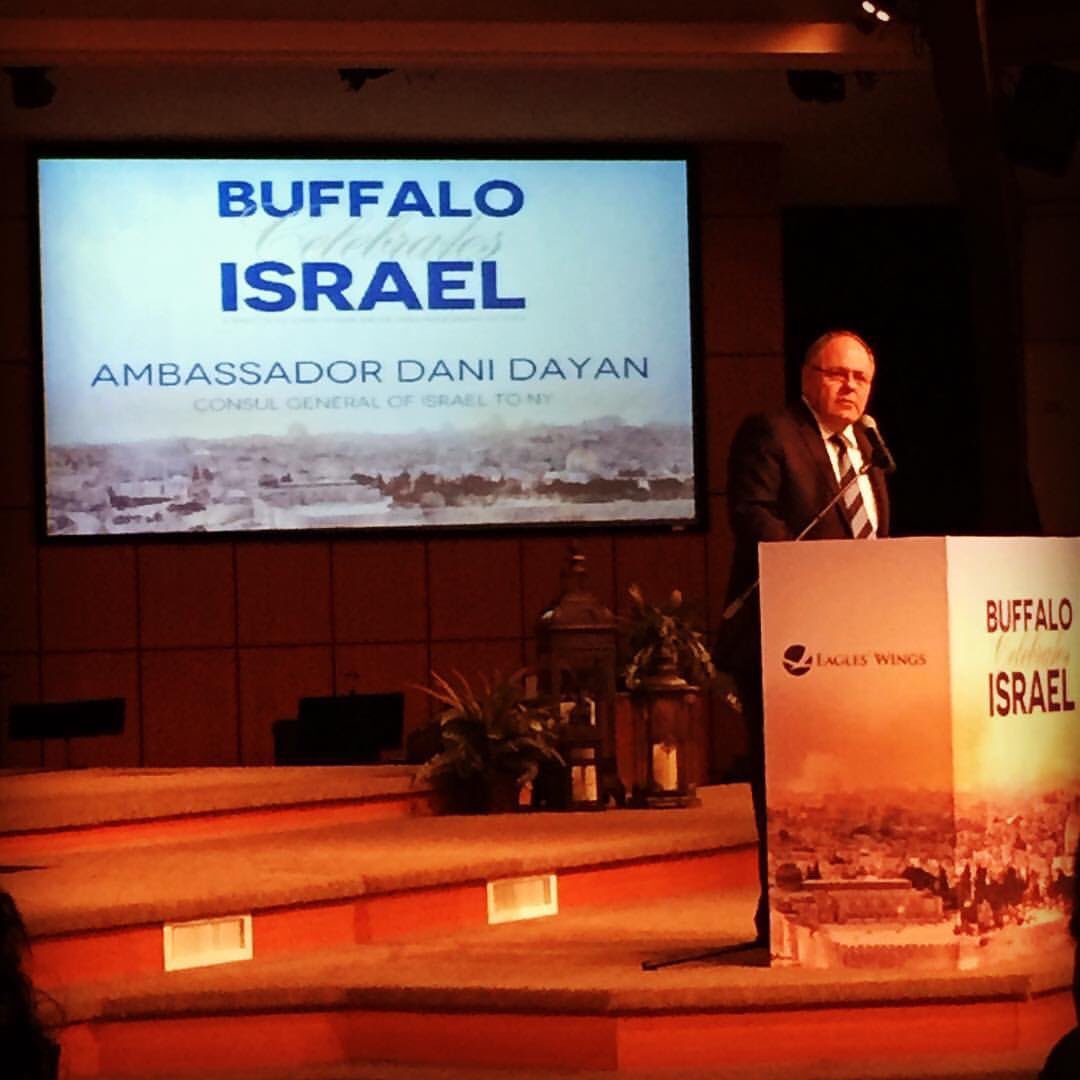 AmbDaniDayan's tweet image. Buffalo celebrated Israel. "There is no stronger alliance in the world than between this 2 flags:  🇮🇱 &amp;amp; 🇺🇸" @eagleswingsmin @RobertStearns