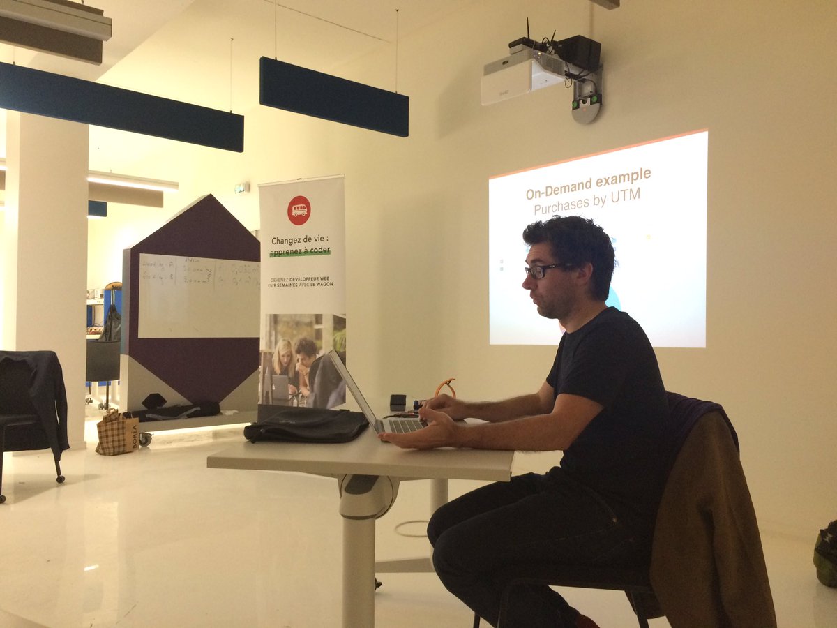 lewagonlyon's tweet image. Nouveau #codingmonday au @makerslab_ de @emlyon 😎 Workshop "launch your tech product: from idea to market fit" avec 20 #earlymakers 💻
