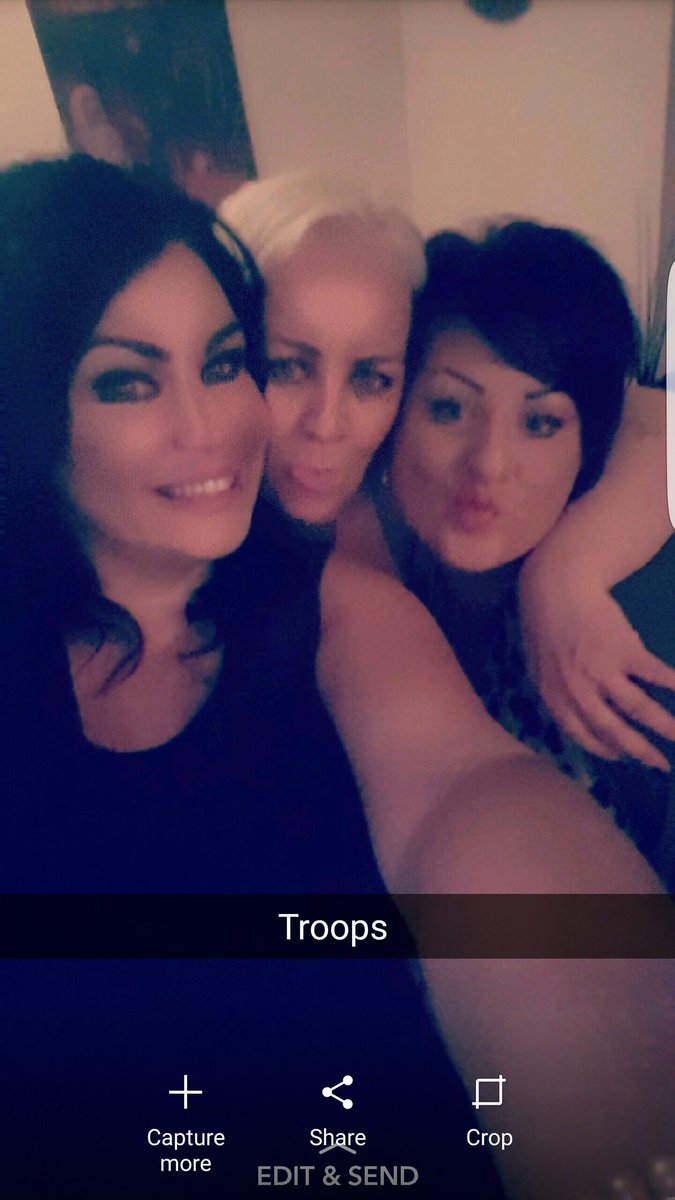 weenatz65's tweet photo. Outtings 🍷👭 https://t.co/bcsAZMAmFw