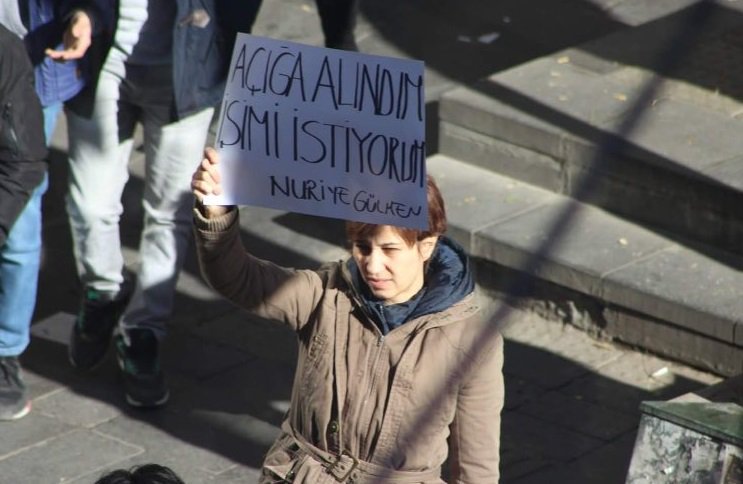 dayanismanet's tweet photo. Akademisyen #NuriyeGülmen 12’nci kez gözaltına alındı

https://t.co/cnAyEXq7LO https://t.co/RDTdmgigZO