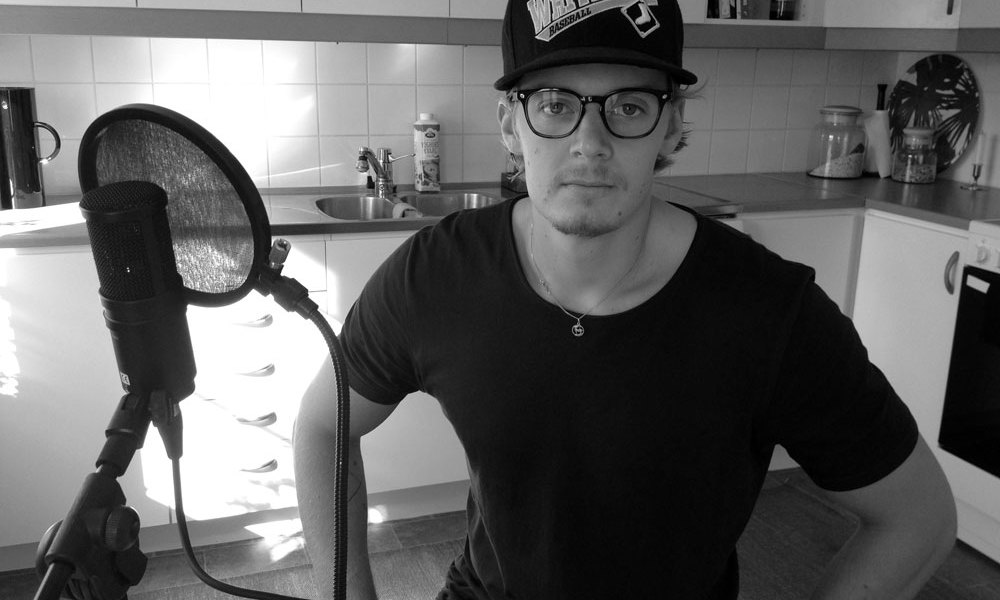 Hjärnskakningarna gjorde slut på hans karriär – nu startar @bloomqvist4 ett projekt som ska hjälpa andra i hans sits hockeysverige.se/2016/11/21/hja…