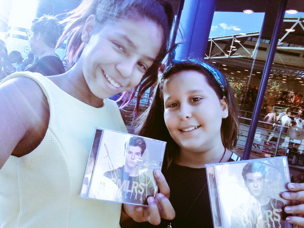 EvaSaucedo7's tweet photo. #GemeliersGalaUNICEF #discodeorogemeliers https://t.co/kILlOY7yS7