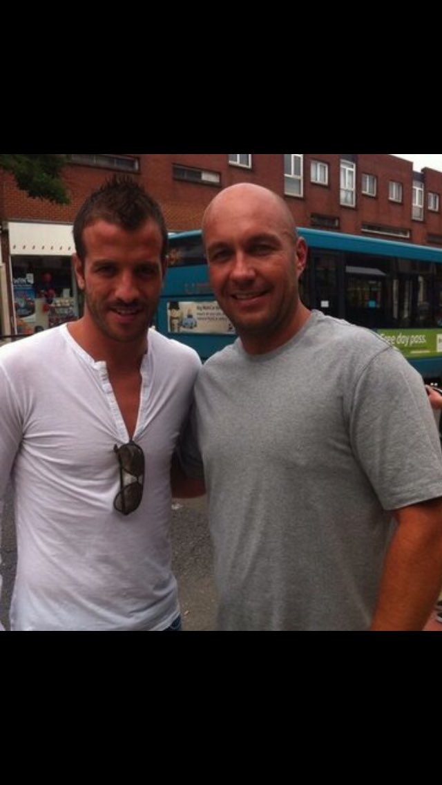 THardnuts's tweet image. Introducing Martin Swash Aka 'Sunbed Swashy' A few more years and he'll start looking like Black Del. A proper Hardnut. #TottenhamHardnuts