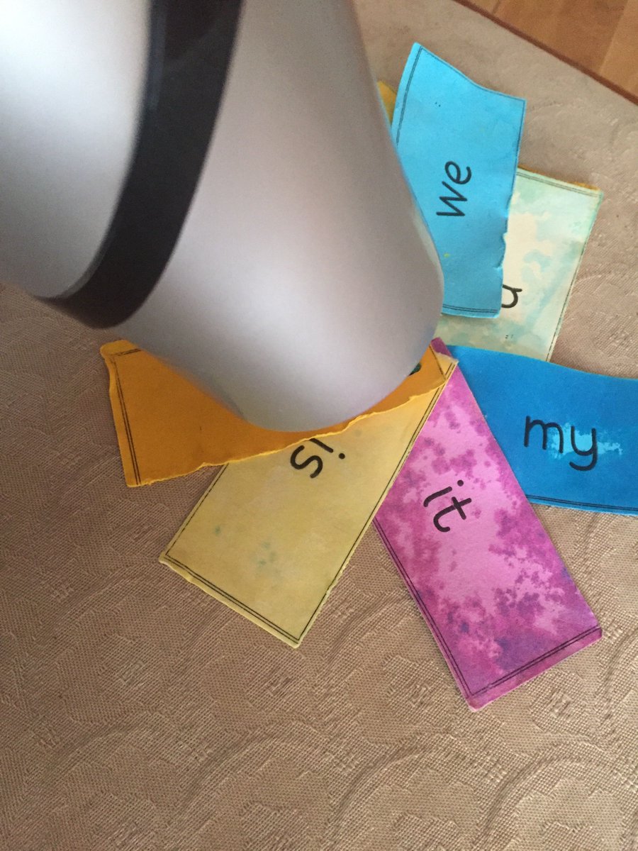 3under4blog's tweet photo. Blowdrying his sight words which are wet, ripped, bent &amp; not for the 1st time 😬😩😤

#parentinglife #reception #crappyleakingbottlenumbertwo https://t.co/l8rMoswf81
