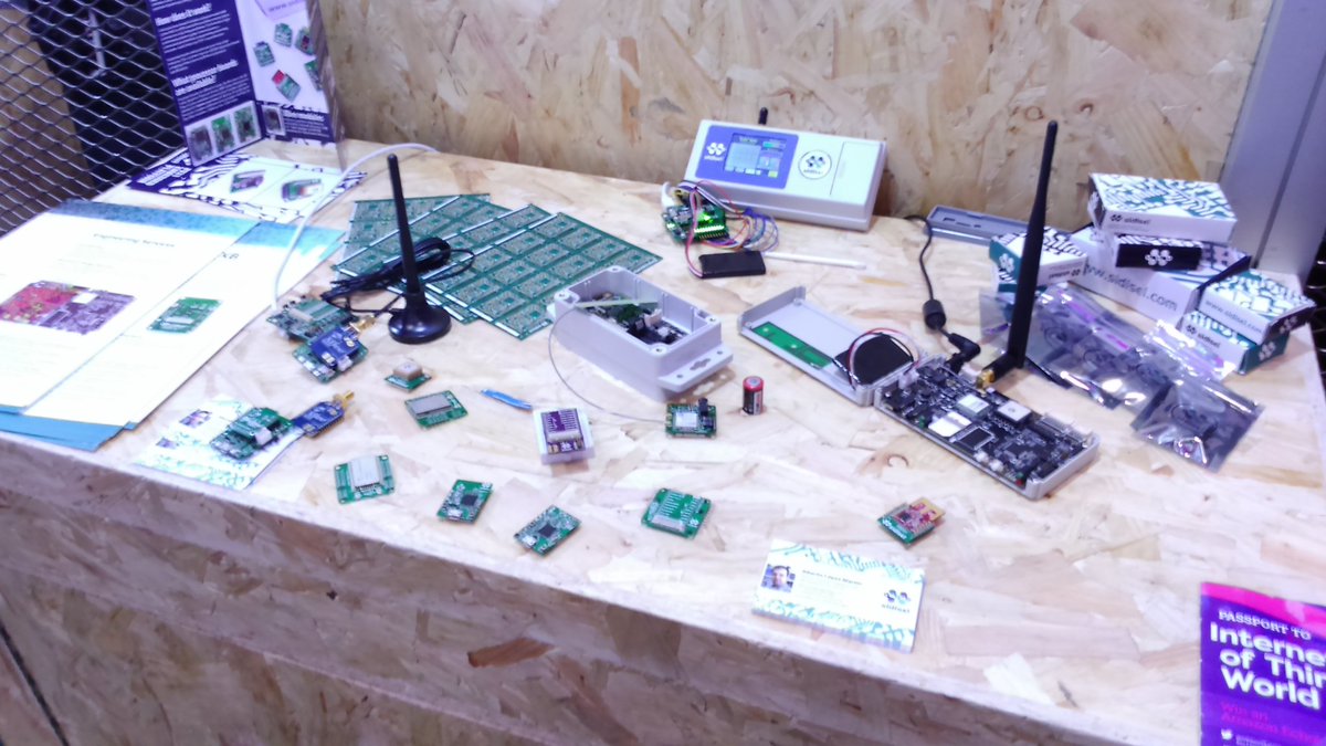 sidisel's tweet image. Everything working smoothly with our #NXP #Kinetis #ARMmbed devices at #IoTWorld16 #industrialiot