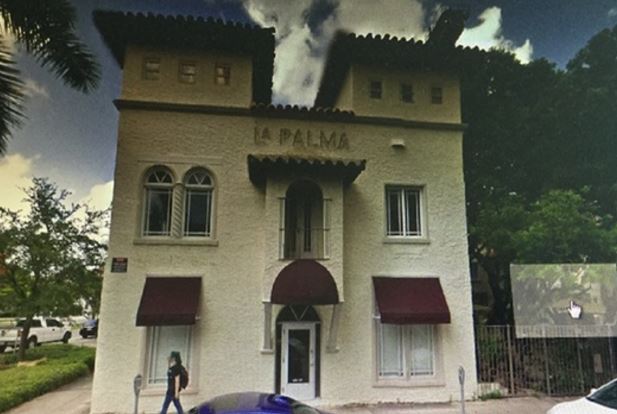 #CoralGables restaurant shut for rodent, roaches. Here's @jweinsier's #DirtyDining report. bit.ly/2fi06Pm https://t.co/fgFu1oqwNz