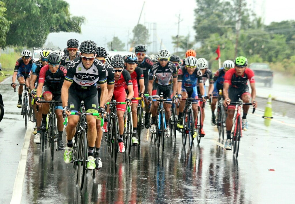 nextpanama's tweet photo. #PremioDeMontaña1
12 Dany Osorio
5 Jhon Rodriguez
21 Mojamed Mendez

#Etapa4 #VueltaAChiriqui #David #Bugaba #Boquete #David 127km https://t.co/Ww08eW7Gqz