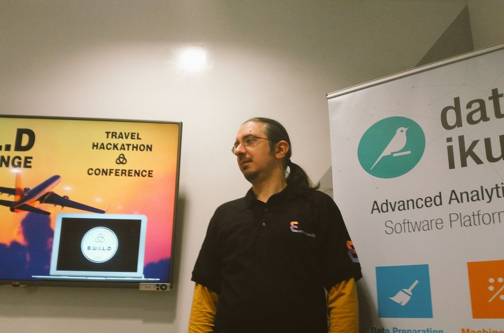 EntAnon's tweet image. Great prize by @dataiku offering #DataScienceStudio licences with @VdeStoeck supporting #hackathon #DataScience  #TravelMeetsBigData