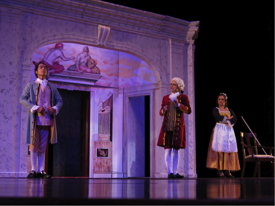 Cultura_Ec's tweet photo. El #TeatroBenjamínCarrión recibe a colegios de Loja en la presentación de "Serva Padrona", de Beatríz Parra, en @fiavl2016 #ElArteViveEnLoja https://t.co/0TSXjF0Vso